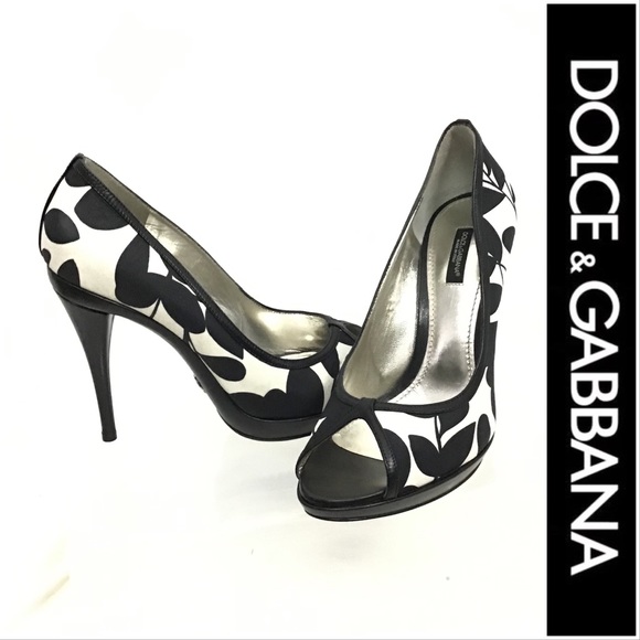 Dolce & Gabbana Shoes - Dolce & Gabbana Black & White Floral Pumps